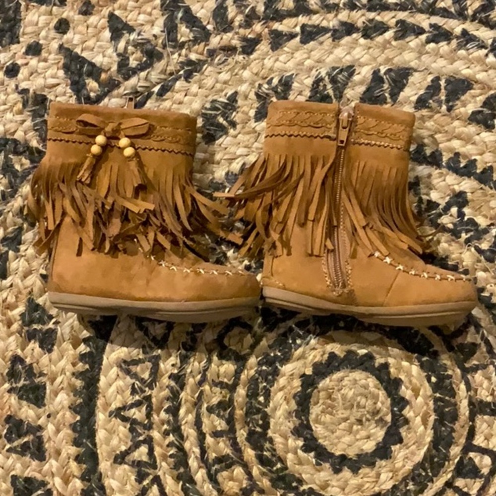 Adorable Rampage Girls Moccasin Size 7